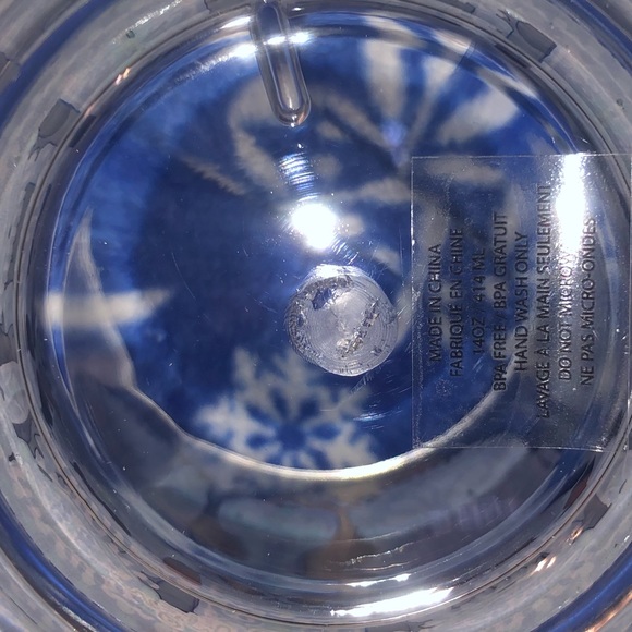 Lilly Pulitzer Blue Grotto Fan Favorite Engineered GWP Set Of 4 Cups - Picture 15 of 16